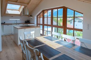 Doppelhaus in Massivbauweise mit separater Einliegerwohnung und Sichtdachstuhl